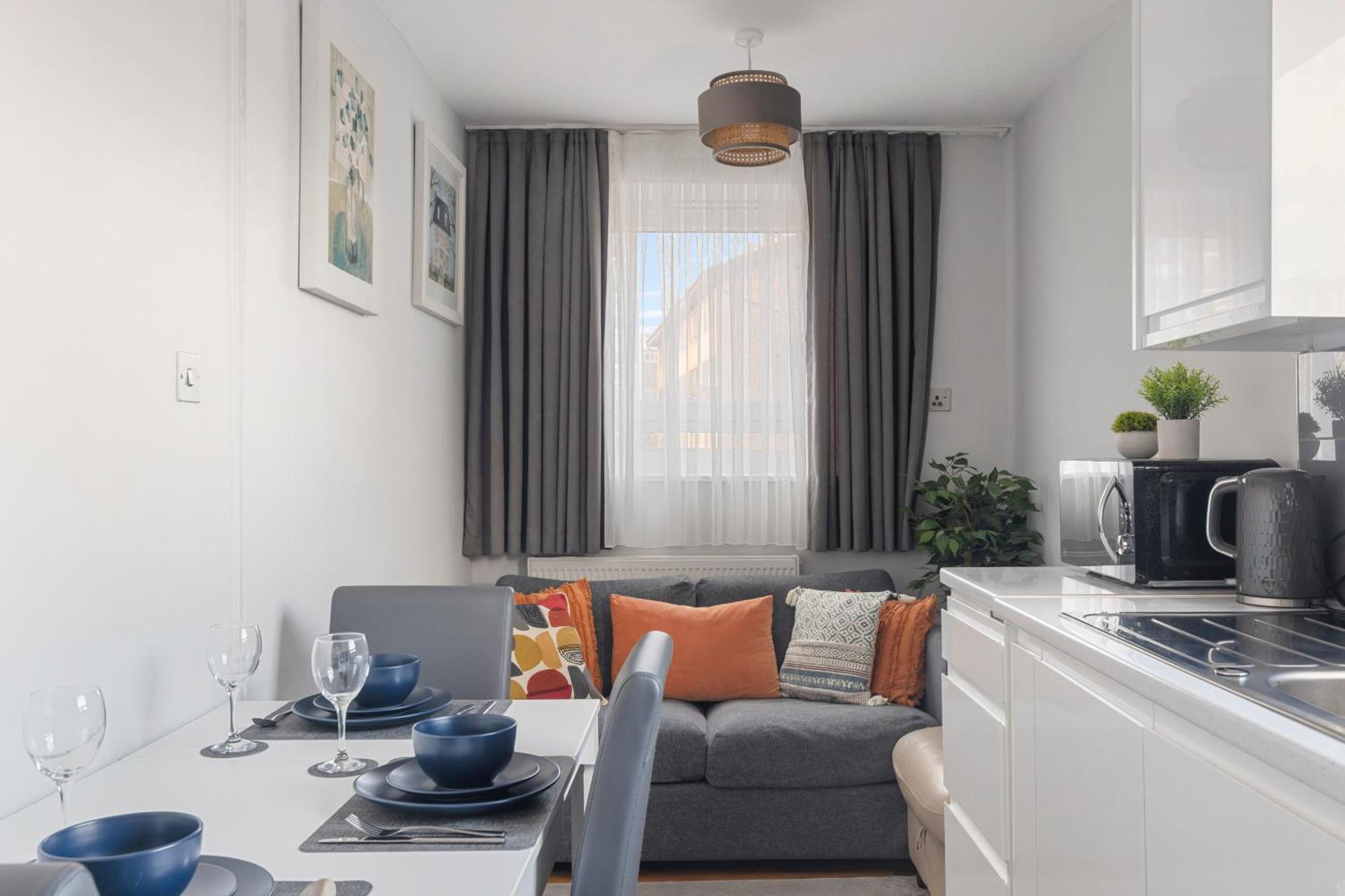 Apartment Monthly At Juliet House